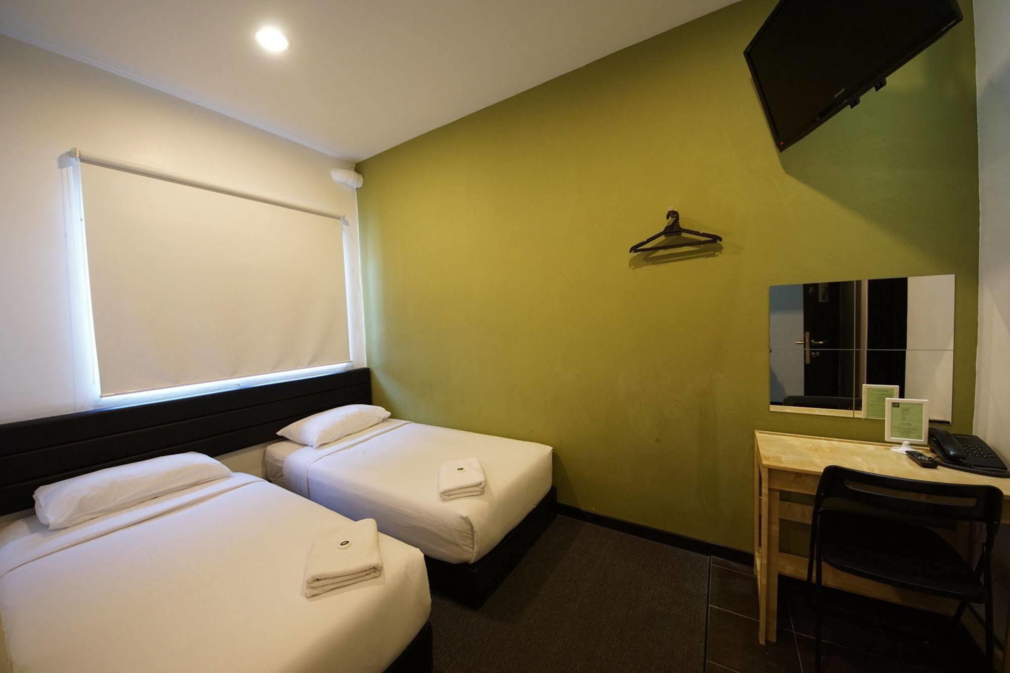 Tulip Hotel Іпох Екстер'єр фото