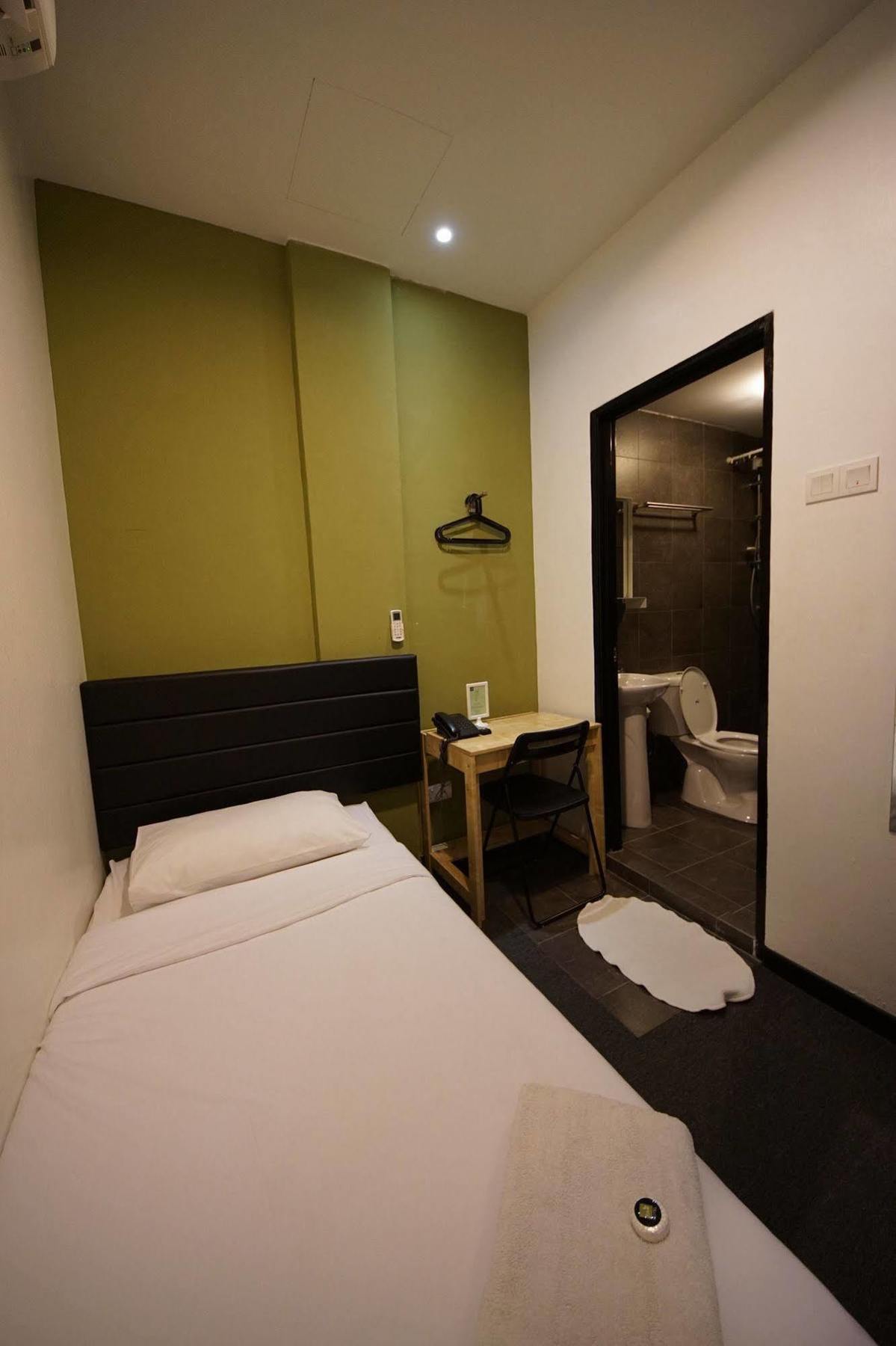 Tulip Hotel Іпох Екстер'єр фото