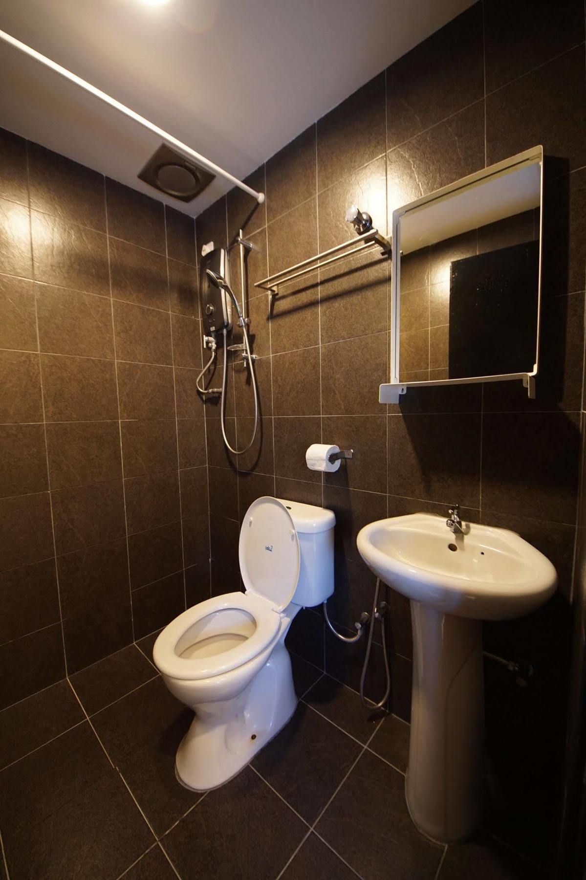 Tulip Hotel Іпох Екстер'єр фото
